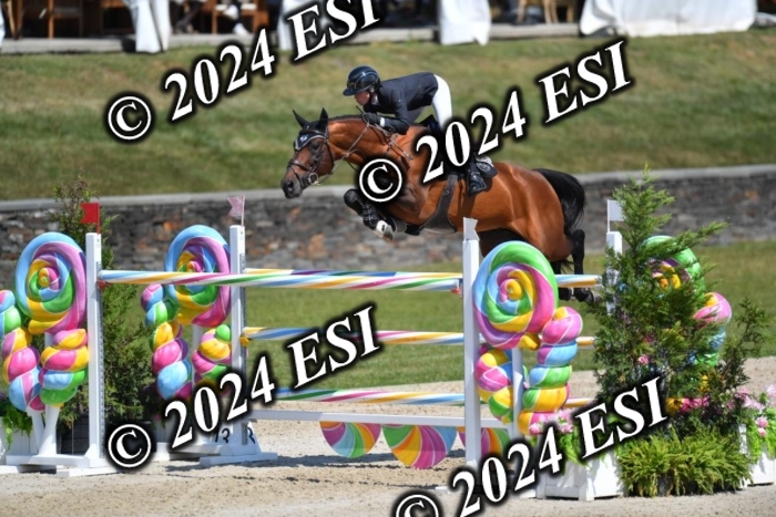 722DG1_1074