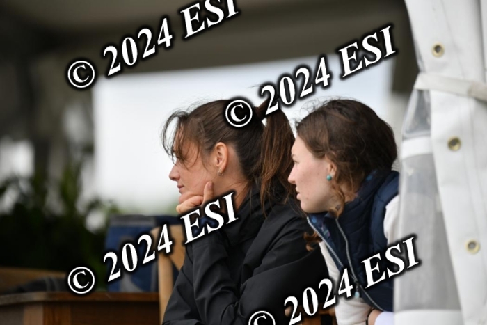 888632DK1_4244