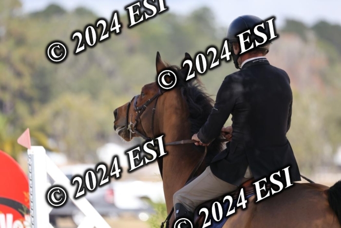 2120H8A9832
