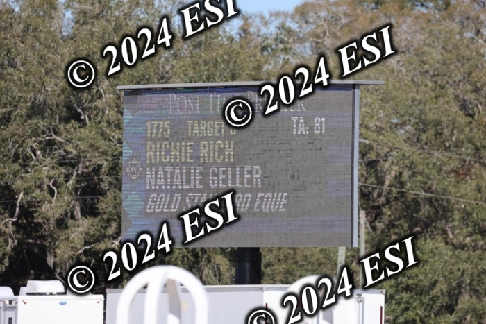 2120H8A9927