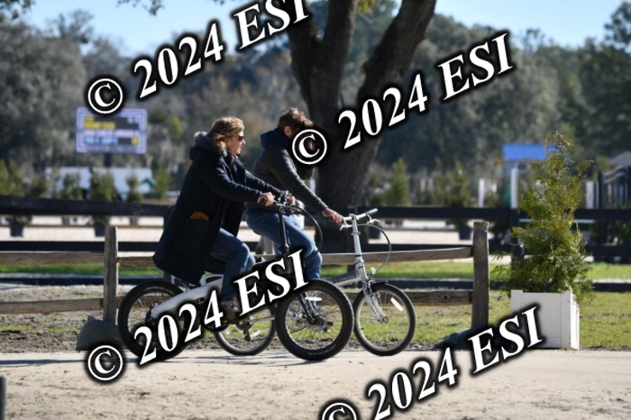 888660DAV_4841