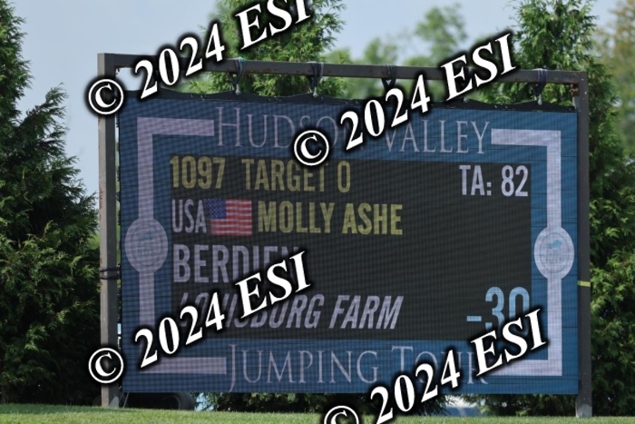 722DI7_1096