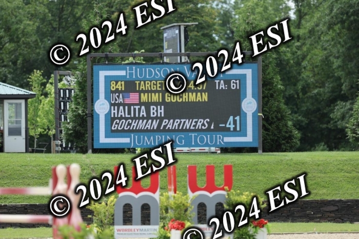 725DI7_5167
